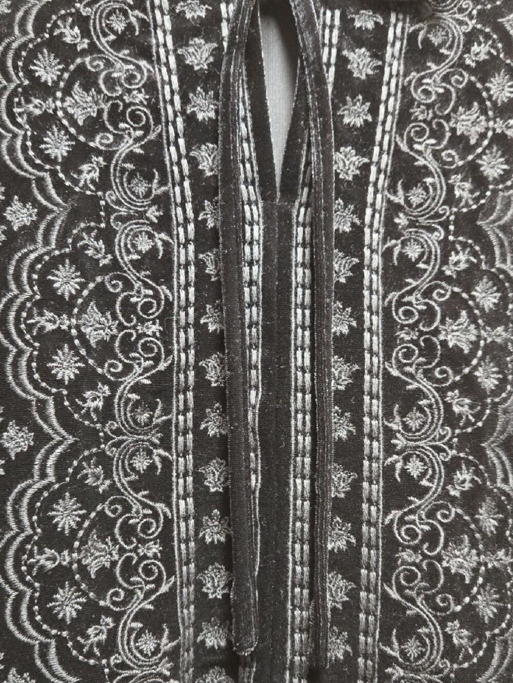 The Pioneer Woman Black Velvet Embroidered Tie-Neck Peplum Long Sleeve Top - Picture 4 of 5